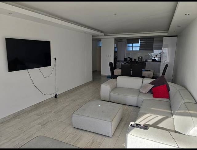 2 BEDROOM APARTMENT FOR SALE IN SUMMERSTRAND